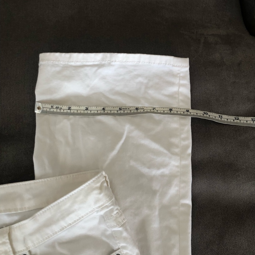 London Jean white jeans. Boot cut. Preowned. - Picture 11 of 16